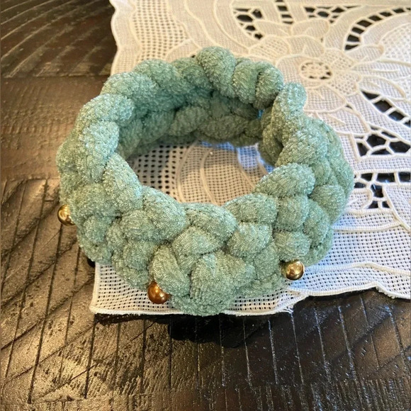 Green plush handmade crochet bracelet 💚 - Picture 5 of 6